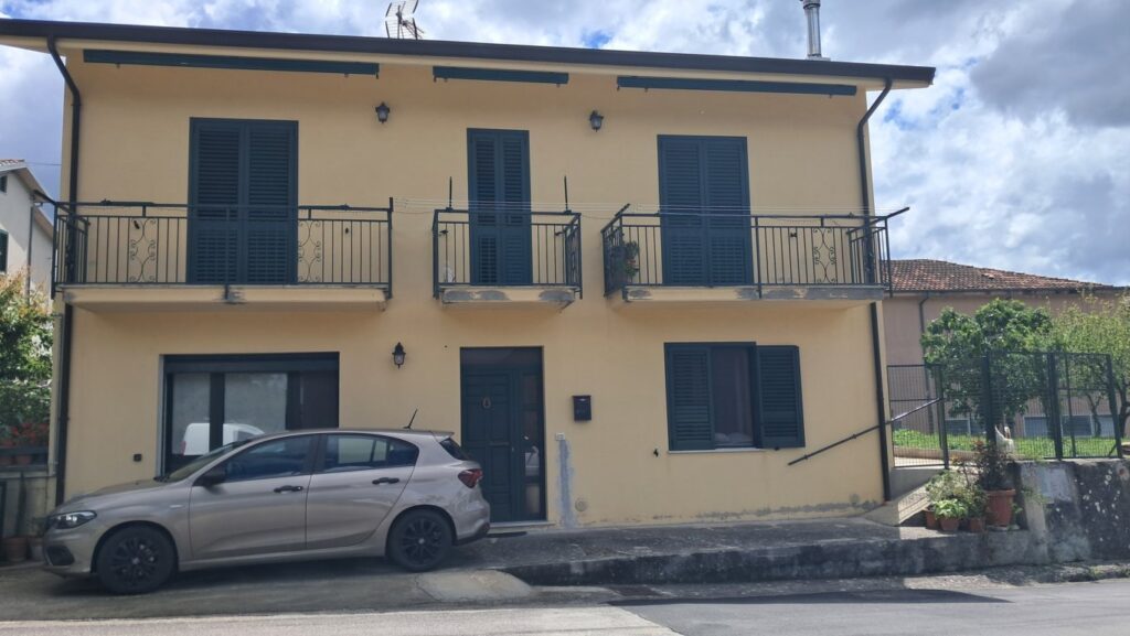 PdC in Sanatoria: Intervento Strutturale Locale (Apertura Vano Finestra) e Diversa Distribuzione degli Spazi interni